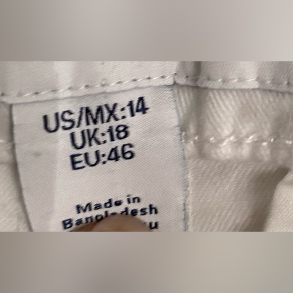 White Lightweight Cropped Cuffed Pants - Picture 5 of 5